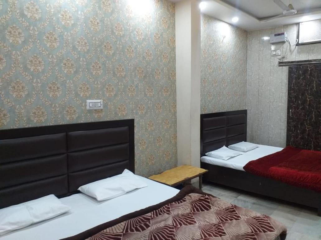 Abhiraj Guest House Mathura Exterior foto